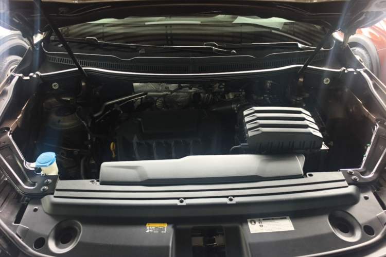 Used Volkswagen Viloran 2020 330TSI Business Edition Engine Bay