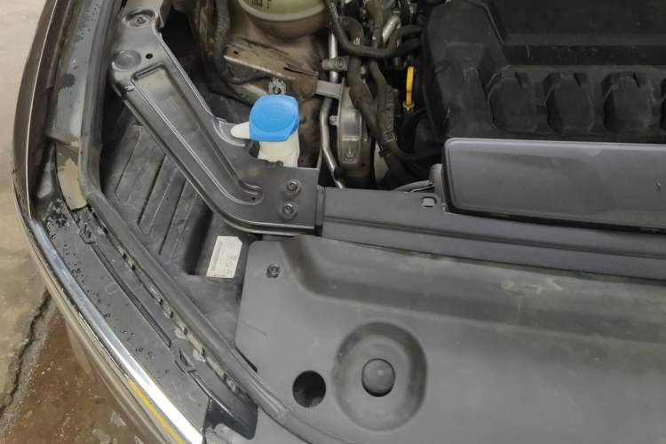 Used Volkswagen Viloran 2020 380TSI Prestige Edition Engine Bay Right