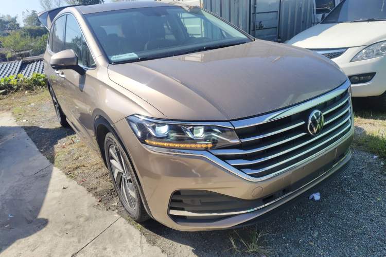Used Volkswagen Viloran 2020 330TSI Luxury Edition Exterior 2