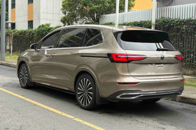 Used Volkswagen Viloran 2020 380TSI Prestige Edition Exterior 3