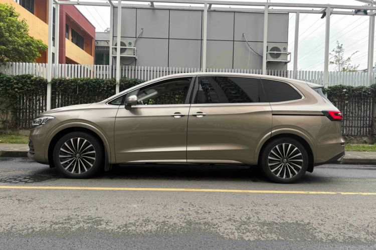 Used Volkswagen Viloran 2020 380TSI Prestige Edition Exterior 6