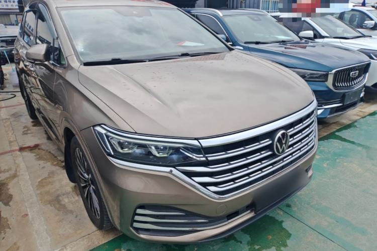 Used Volkswagen Viloran 2020 380TSI Prestige Edition Front Right 45 Deg