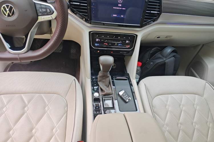 Used Volkswagen Viloran 2020 380TSI Prestige Edition Gear Lever