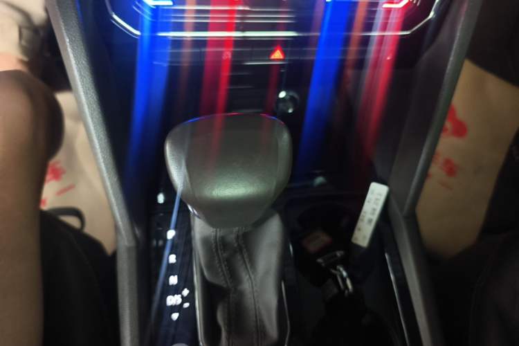 Used Volkswagen Viloran 2020 330TSI Business Edition Gear Lever