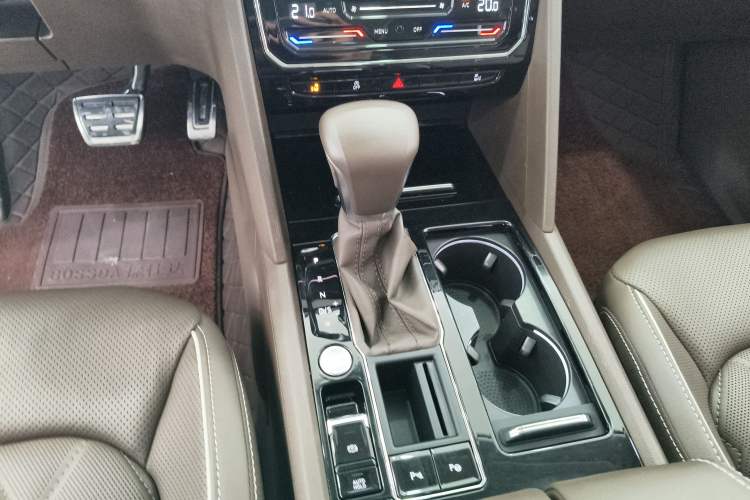 Used Volkswagen Viloran 2020 380TSI Prestige Edition Gear Lever
