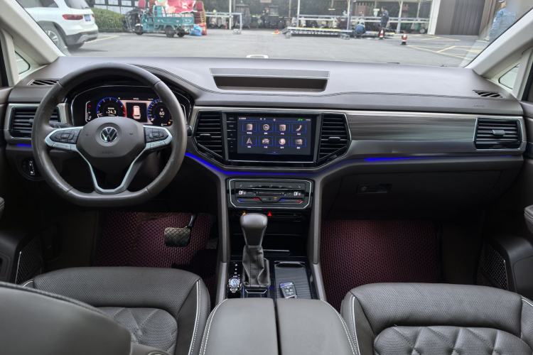 Used Volkswagen Viloran 2020 380TSI Prestige Edition Interior 3