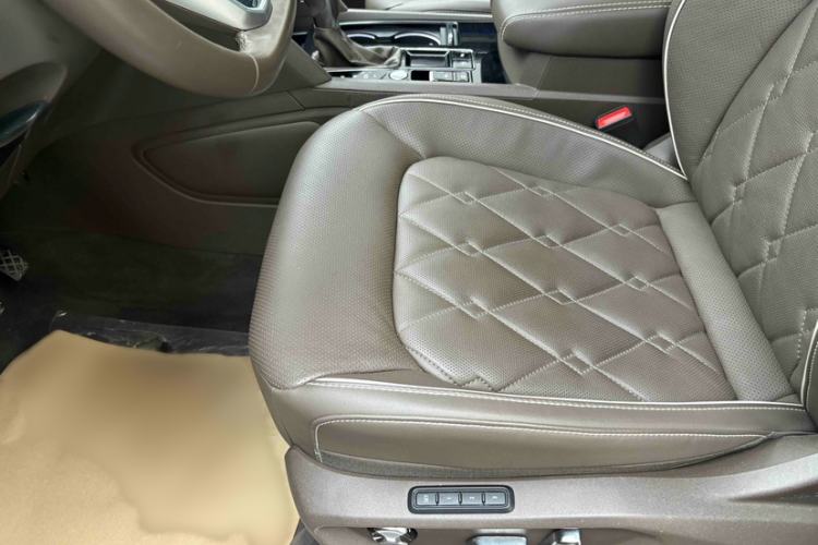 Used Volkswagen Viloran 2020 380TSI Prestige Edition Interior 8