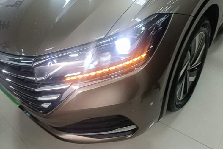 Used Volkswagen Viloran 2020 330TSI Luxury Edition Left Front Headlight