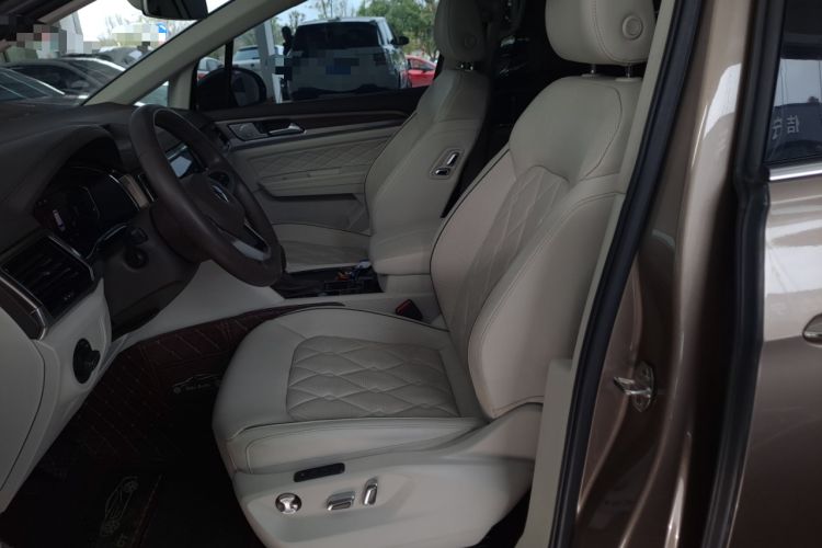 Used Volkswagen Viloran 2020 380TSI Prestige Edition Left Front Seat