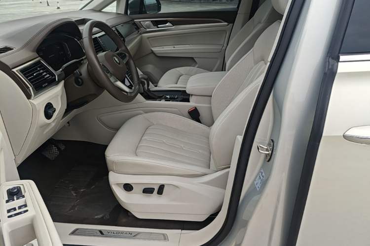 Used Volkswagen Viloran 2020 330TSI Luxury Edition Left Front Seat