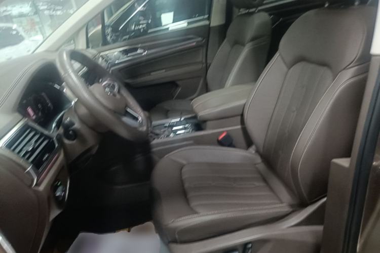 Used Volkswagen Viloran 2020 330TSI Luxury Edition Left Front Seat
