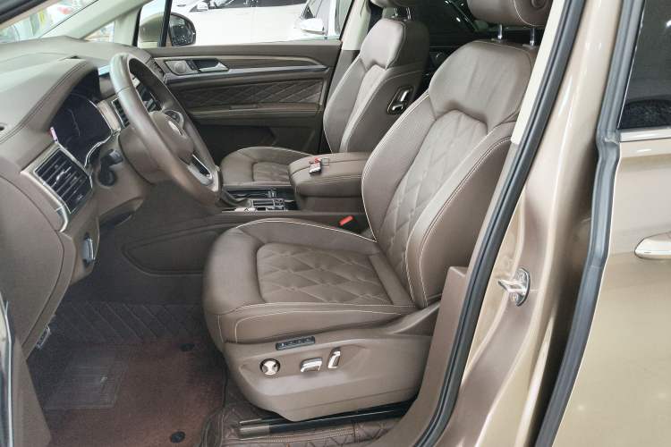 Used Volkswagen Viloran 2020 380TSI Prestige Edition Left Front Seat