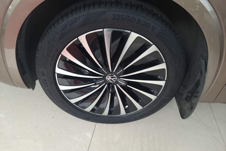 Used Volkswagen Viloran 2020 380TSI Prestige Edition Left Front Wheel Hub