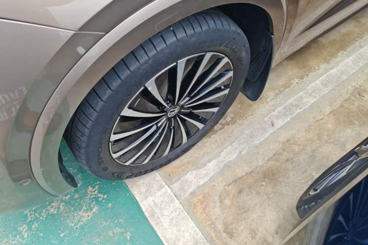 Used Volkswagen Viloran 2020 380TSI Prestige Edition Left Front Wheel Hub
