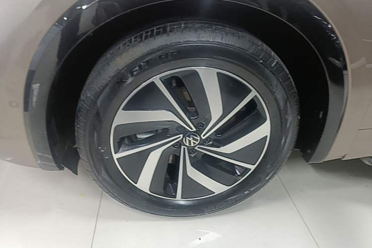 Used Volkswagen Viloran 2020 330TSI Luxury Edition Left Front Wheel Hub