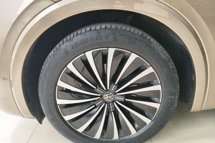 Used Volkswagen Viloran 2020 380TSI Prestige Edition Left Front Wheel Hub