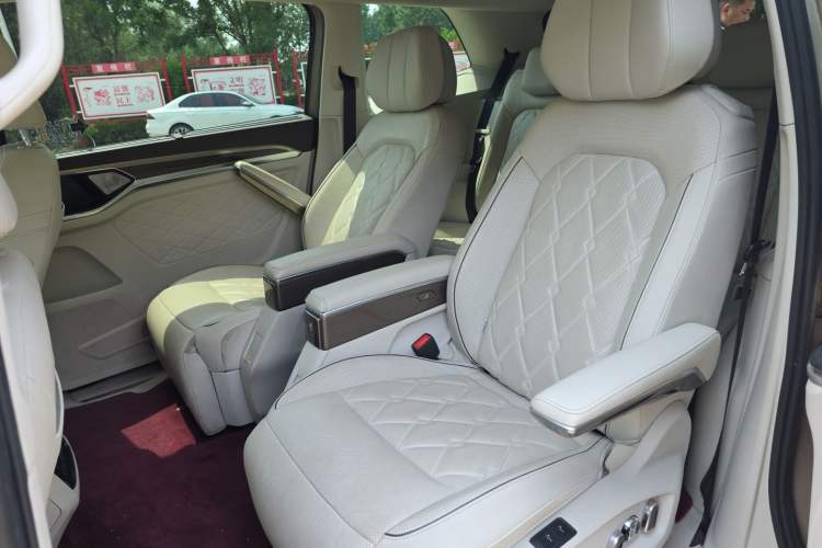 Used Volkswagen Viloran 2020 380TSI Prestige Edition Left Rear Seat
