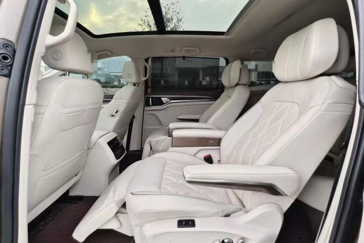 Used Volkswagen Viloran 2020 380TSI Prestige Edition Left Rear Seat