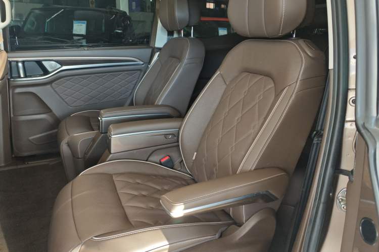 Used Volkswagen Viloran 2020 380TSI Prestige Edition Left Rear Seat