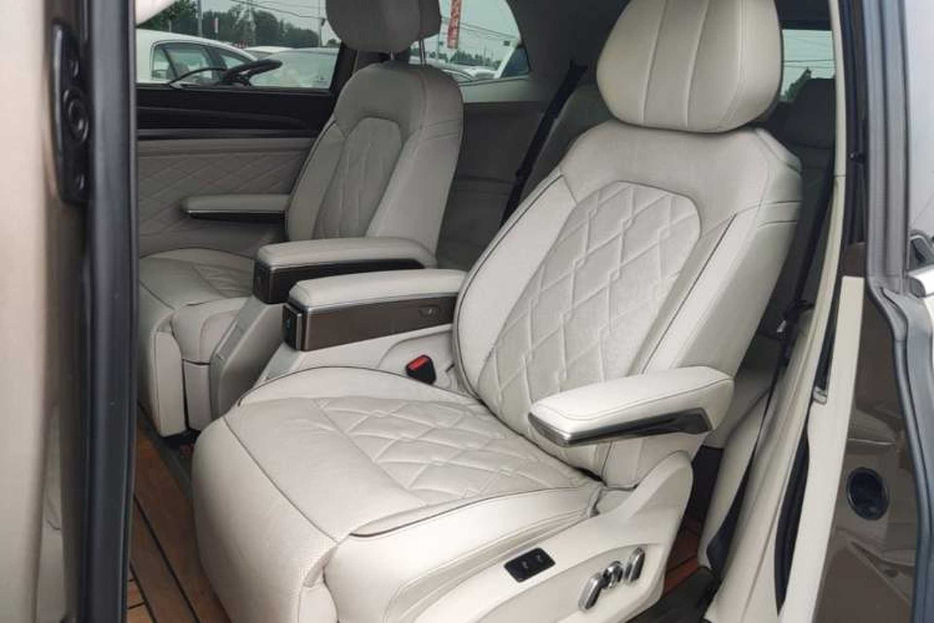 Used Volkswagen Viloran 2020 380TSI Prestige Edition Left Rear Seat