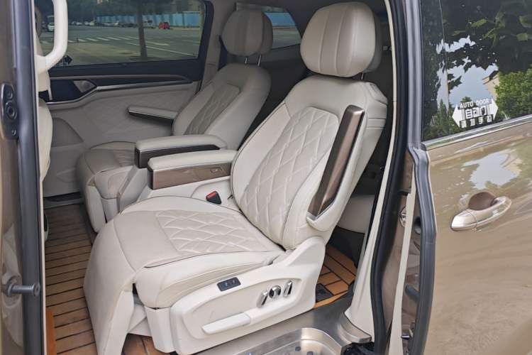 Used Volkswagen Viloran 2020 380TSI Prestige Edition Left Rear Seat