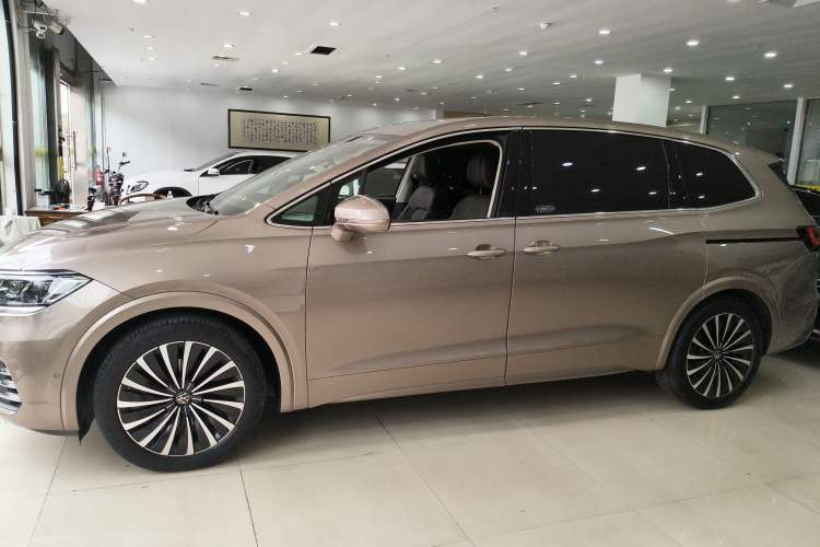 Used Volkswagen Viloran 2020 380TSI Prestige Edition Left Side