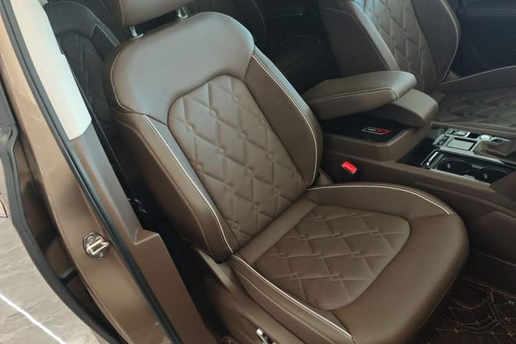Used Volkswagen Viloran 2020 380TSI Prestige Edition Right Front Seat