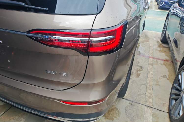Used Volkswagen Viloran 2020 380TSI Prestige Edition Right Rear Taillight