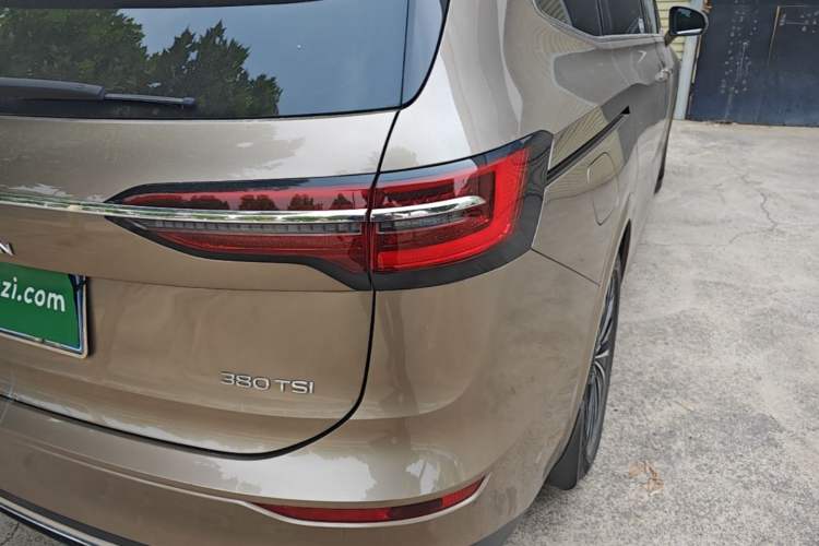 Used Volkswagen Viloran 2020 380TSI Prestige Edition Right Rear Taillight
