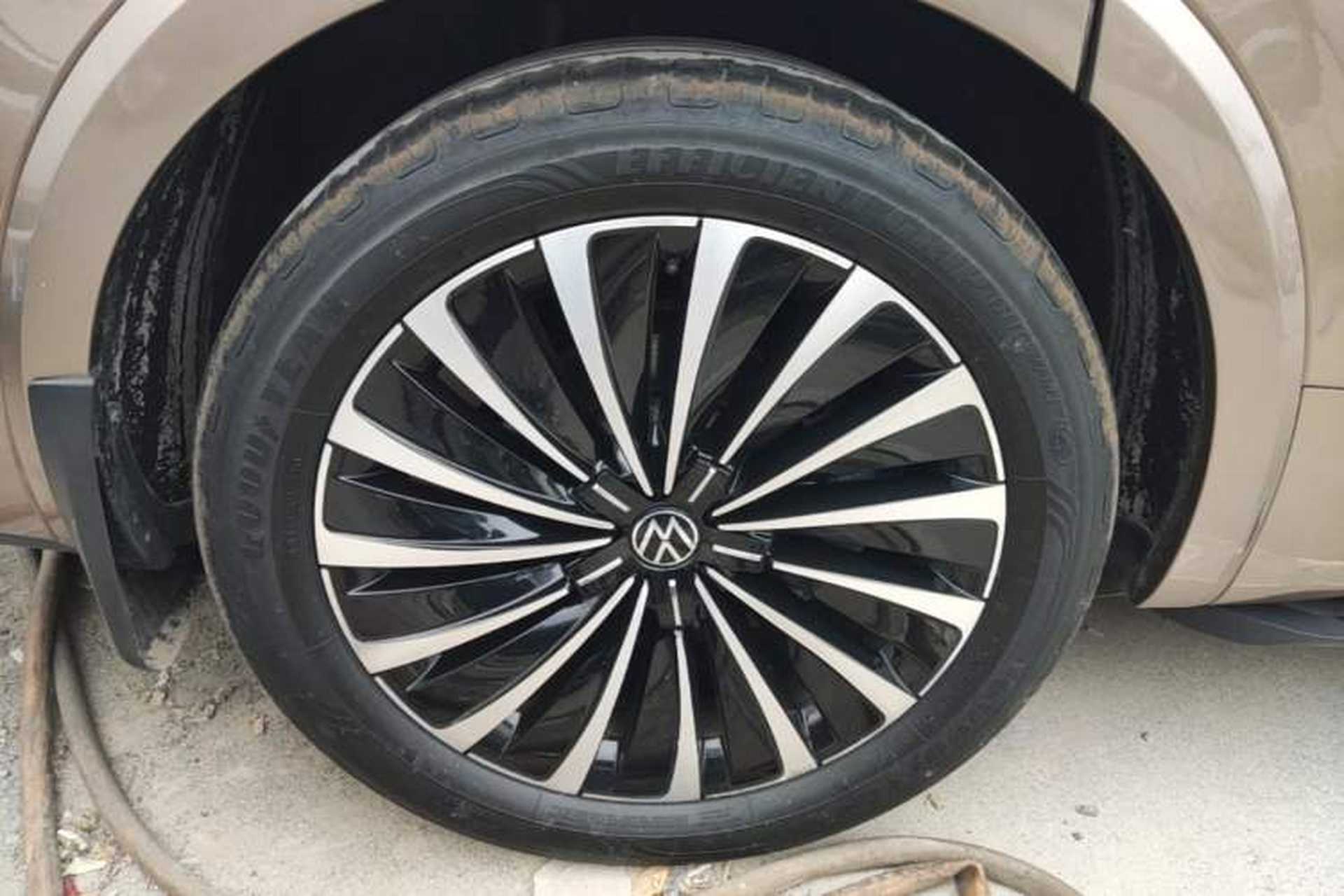Used Volkswagen Viloran 2020 380TSI Prestige Edition Right Rear Wheel Hub