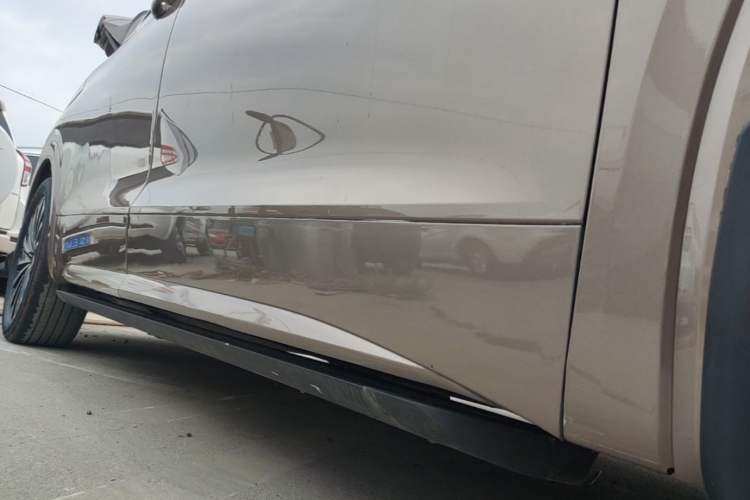 Used Volkswagen Viloran 2020 380TSI Prestige Edition Right Side Sill