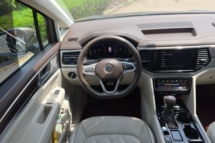 Used Volkswagen Viloran 2020 380TSI Prestige Edition Steering Wheel