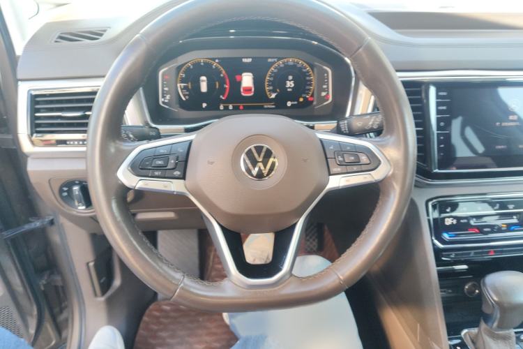 Used Volkswagen Viloran 2020 330TSI Luxury Edition Steering Wheel