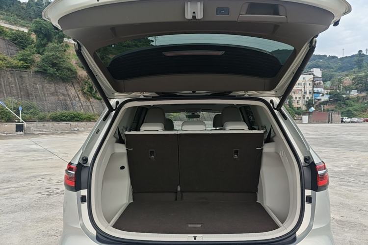 Used Volkswagen Viloran 2020 330TSI Luxury Edition Trunk