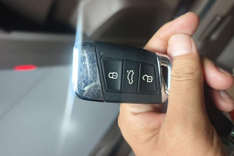 Used Volkswagen Viloran 2020 330TSI Business Edition Vehicle Key