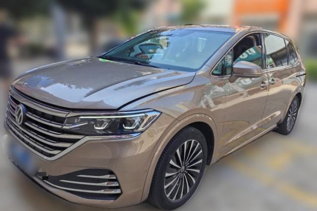 Ojetý Volkswagen Viloran 2020 380TSI Prestige Edition