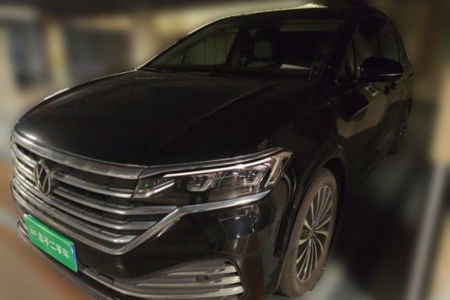 Ojetý Volkswagen Viloran 2022 380TSI Prestige Edition