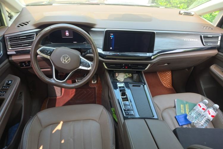 Used Volkswagen Viloran 2022 380TSI Luxury Edition Center Console