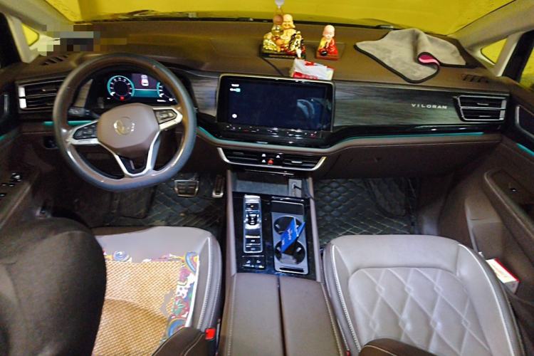 Used Volkswagen Viloran 2022 380TSI Prestige Edition Center Console