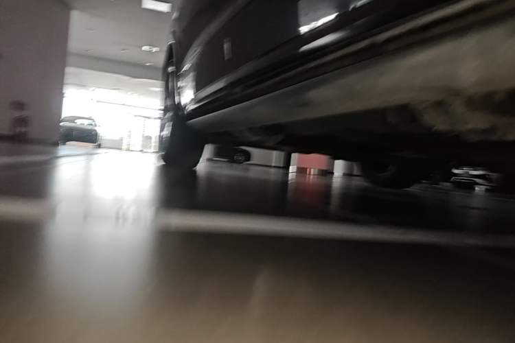 Used Volkswagen Viloran 2022 380TSI Luxury Edition Chassis Front Right