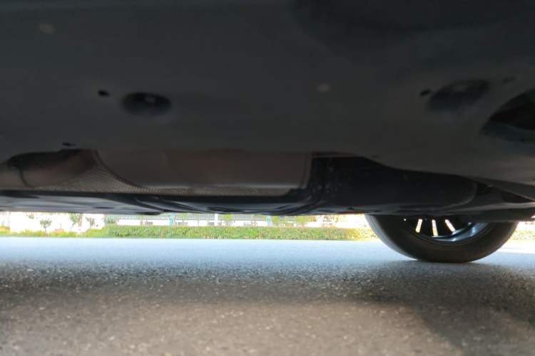 Used Volkswagen Viloran 2022 380TSI Prestige Edition Chassis Rear Left