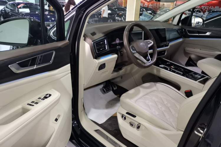Used Volkswagen Viloran 2022 380TSI Prestige Edition Driver Seat