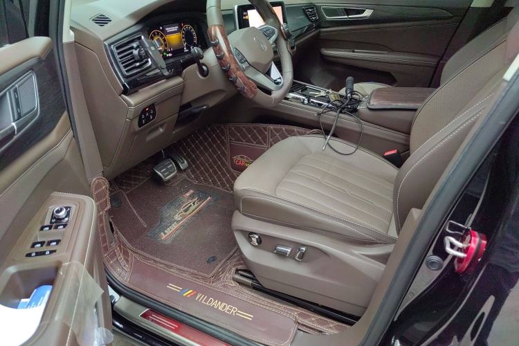 Used Volkswagen Viloran 2022 380TSI Luxury Edition Driver Seat