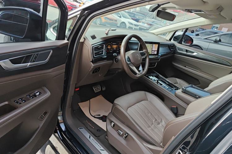 Used Volkswagen Viloran 2022 380TSI Luxury Edition Driver Seat