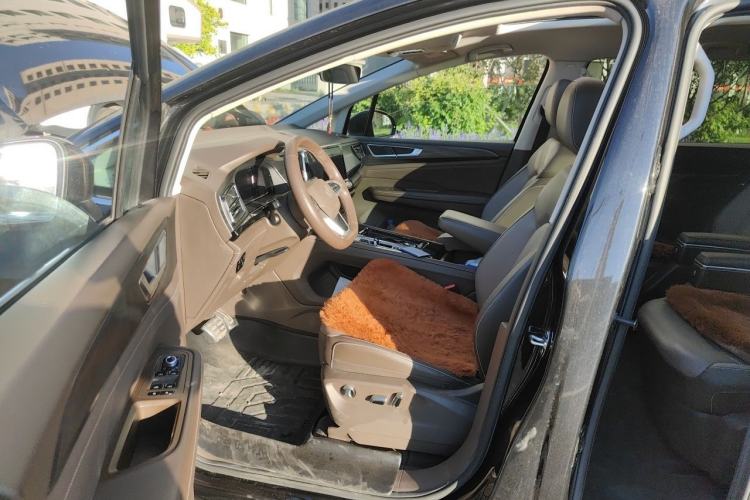 Used Volkswagen Viloran 2022 380TSI Luxury Edition Driver Seat