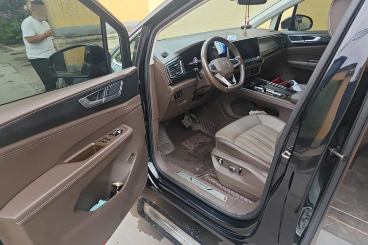 Used Volkswagen Viloran 2022 330TSI Luxury Edition Driver Seat