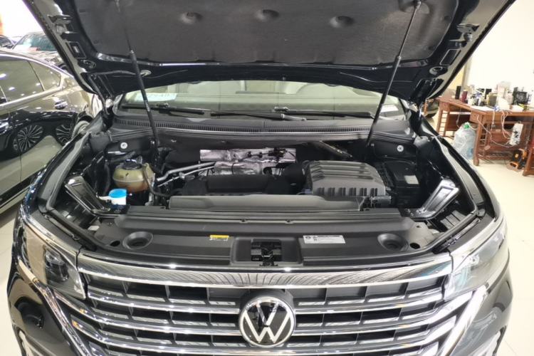 Used Volkswagen Viloran 2022 380TSI Prestige Edition Engine Bay