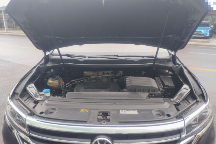 Used Volkswagen Viloran 2022 380TSI Luxury Edition Engine Bay