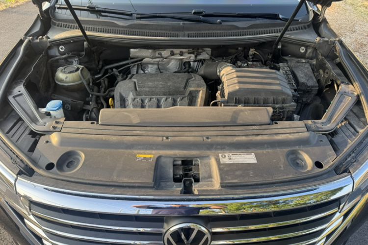 Used Volkswagen Viloran 2022 380TSI Luxury Edition Engine Bay