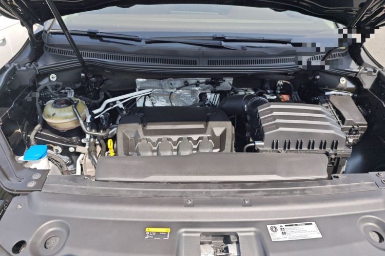 Used Volkswagen Viloran 2022 380TSI Luxury Edition Engine Bay